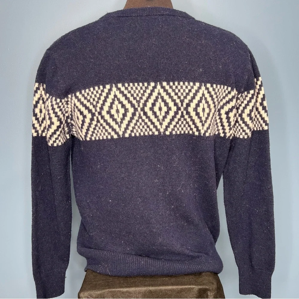 Men’s J Crew Always Intarsia Wool Fisherman Crew Neck Sweater Large Navy - Picture 7 of 10